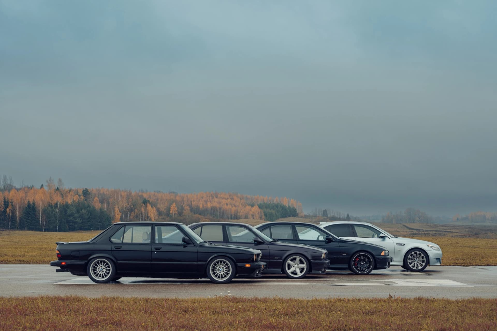 Prabangių ir sportinių automobilių kolekcija - nekasdieniai.lt automobilių nuoma